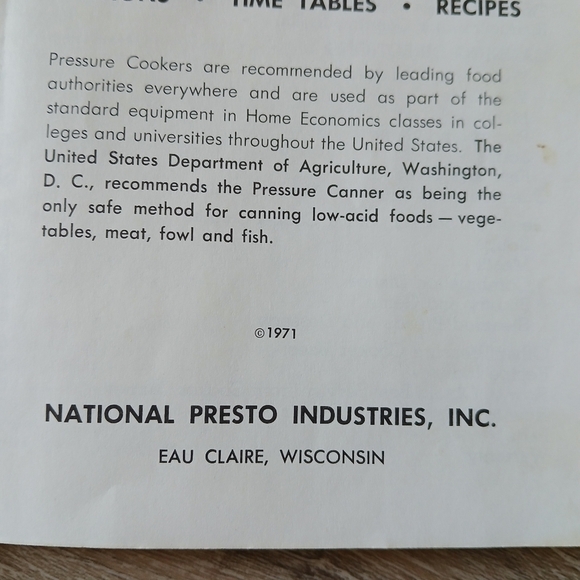 Vintage Red Cookbook with Illustrations The Modern Guide to Pressure Canning - Picture 7 of 10